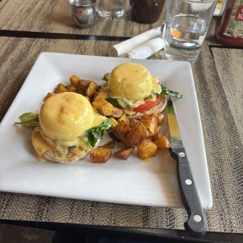 Down to Earth Cafe - Avocado Benedict - Breakfast & Brunch Near Me - Portland, Oregon Down to Earth Cafe - Avocado Benedict - Breakfast & Brunch Near Me - Portland, Oregon
