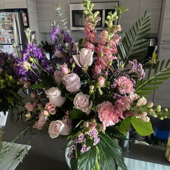 Liz's Flowers - Florists Near Me - San Diego, California Liz's Flowers - Florists Near Me - San Diego, California