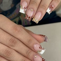 Luxury Nail Lounge