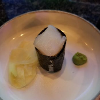 Sushi Itto - Scallop hotate nigiri - Sushi Bars Near Me - El Paso, Texas