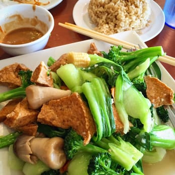 Pho Show - Mixed veggies w/ fried tofu - Vietnamese Near Me - Culver City, California Pho Show - Mixed veggies w/ fried tofu - Vietnamese Near Me - Culver City, California