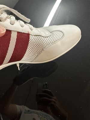 Grand Shoe Services by null