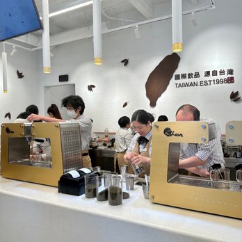 CHICHA San Chen - Inside - Bubble Tea Near Me - Bellevue, Washington CHICHA San Chen - Inside - Bubble Tea Near Me - Bellevue, Washington