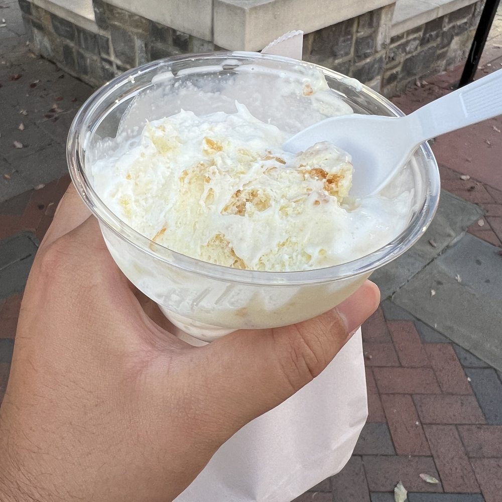Red Fox Creamery - a hand holding a bowl of ice cream - Ice Cream & Frozen Yogurt Near Me - Winchester, Virginia Red Fox Creamery - a hand holding a bowl of ice cream - Ice Cream & Frozen Yogurt Near Me - Winchester, Virginia