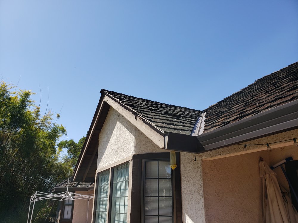 Slide of Bob Jahn's Roofing