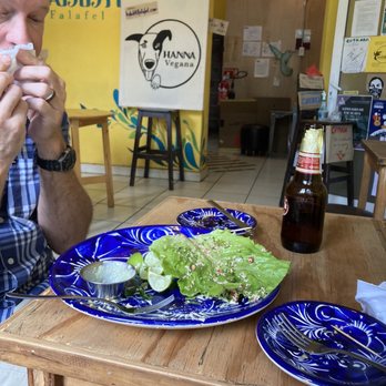Habibti Falafel - As you can see, we didn't like it at all. Ha ha. The hummus has cumin which makes it taste sooo good. - Arabic Near Me - Guanajuato, GUA Habibti Falafel - As you can see, we didn't like it at all. Ha ha. The hummus has cumin which makes it taste sooo good. - Arabic Near Me - Guanajuato, GUA