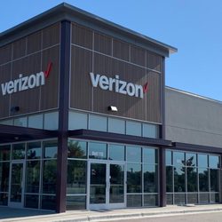 Verizon - Exterior