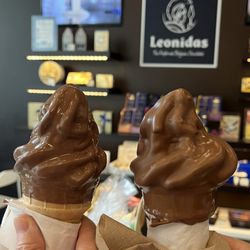 Leonidas - Mini dipped cones with sea salt caramel dip
