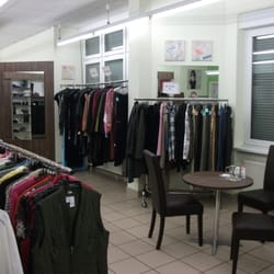 Mode & Sparen / First Class Second Hand - Mode & Sparen GmbH - Plätze zum Verweilen -