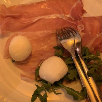 Saraceno d'Oro - Prosciutto mozzarella - Italian Near Me - Positano, SA Saraceno d'Oro - Prosciutto mozzarella - Italian Near Me - Positano, SA