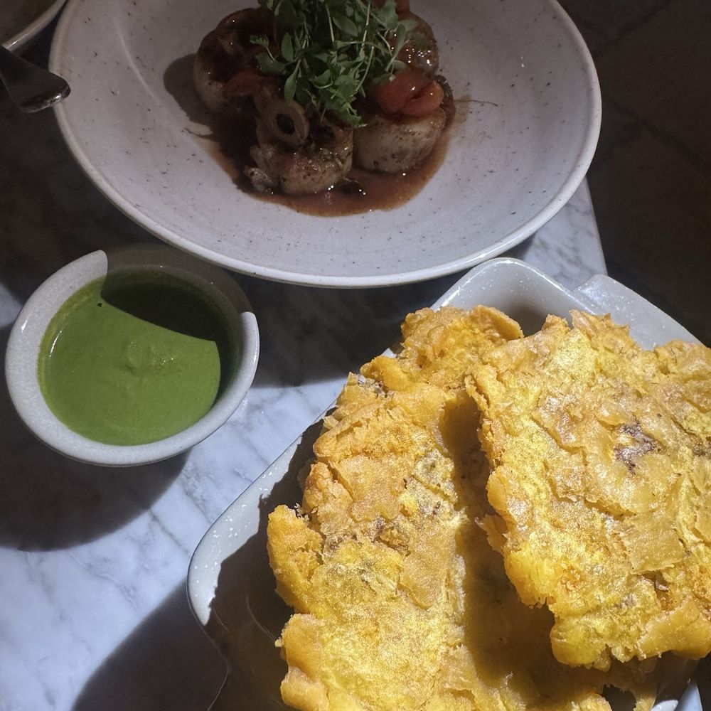 Mayfair Grill - Scallops and tostones - New American Near Me - Coconut Grove, Florida
