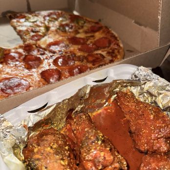 Home Run Pizza - Pepperoni pizza with jalapeños and Buffalo lime wings - Pizza Near Me - Dallas, Texas
