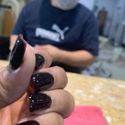 Lee Nails & Spa - My nails look like they have black color but this is actually black powder and I love it.
