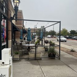 Country Burger - Murphy - Outside seating!