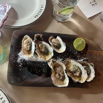 La Docena - Grilled oysters - Seafood Near Me - Guadalajara, JAL La Docena - Grilled oysters - Seafood Near Me - Guadalajara, JAL