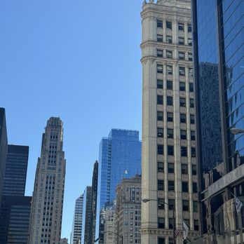 The Magnificent Mile - Buildings - Local Flavor Near Me - Chicago, Illinois