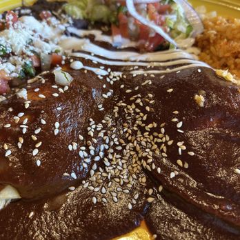 El Cholo - Chicken Mole - Mexican Near Me - Salt Lake City, Utah El Cholo - Chicken Mole - Mexican Near Me - Salt Lake City, Utah
