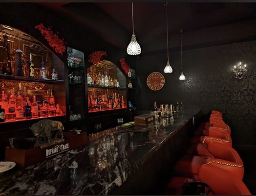 Steak & Tonic by null