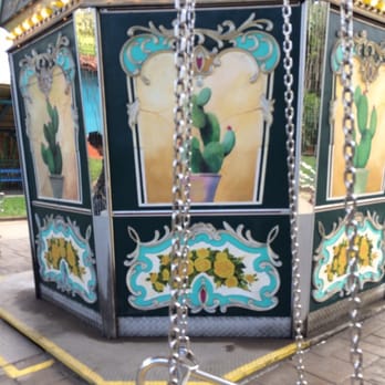 Wava Swinger - Amusement Parks Near Me - Buena Park, California Wava Swinger - Amusement Parks Near Me - Buena Park, California