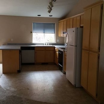 Northwood's Property Management - This is the house they claim we trashed. We lived there for 3 years and these photos were taken as I left to drop off my keys with them. - Property Management Near Me - Medford, Oregon