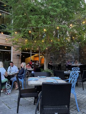 The Lazy Goat by null