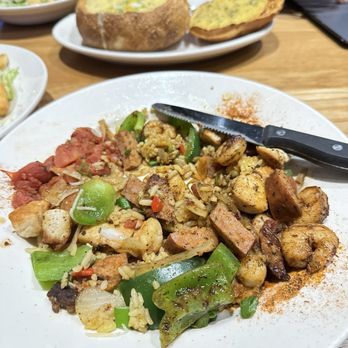 BJ's Restaurant & Brewhouse - Breweries Near Me - Aurora, Colorado