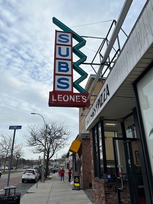 Leone's Subs & Pizza by null