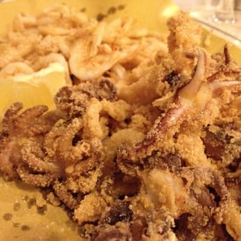 Il Pescetto - Fritto di calamari e gamberi - Seafood Near Me - Milan, Michigan Il Pescetto - Fritto di calamari e gamberi - Seafood Near Me - Milan, Michigan