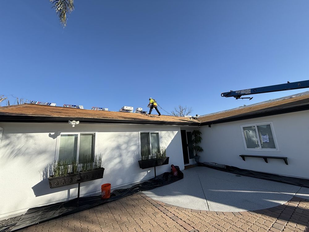 Slide of Alfredo's Roofing