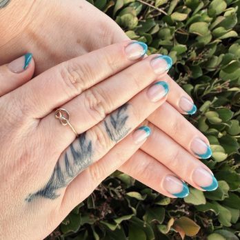 Alex's Salon - Hair Salons Near Me - La Jolla, California