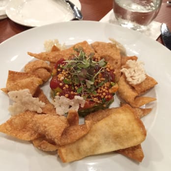 MW Restaurant - Ahi nachos!!! - New American Near Me - Honolulu, Hawaii