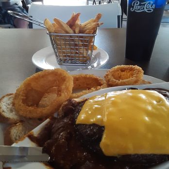 Lulu's Restaurant - Chili cheese burger - American Near Me - Van Nuys, California Lulu's Restaurant - Chili cheese burger - American Near Me - Van Nuys, California