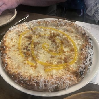 Esther's Kitchen - Carbonara pizza - Italian Near Me - Las Vegas, Nevada Esther's Kitchen - Carbonara pizza - Italian Near Me - Las Vegas, Nevada