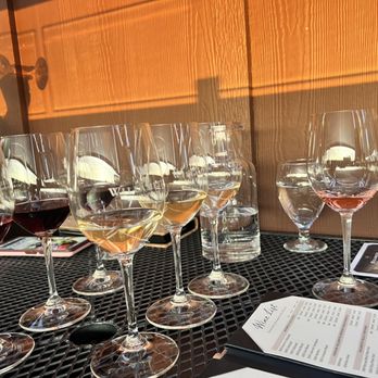 Willamette Wineworks - Our flights... Summer whites, Pinot Noirs - Wineries Near Me - Folsom, California Willamette Wineworks - Our flights... Summer whites, Pinot Noirs - Wineries Near Me - Folsom, California