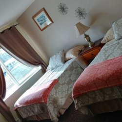 Bird Creek Motel & RV Park - Motel Room with 2 full size beds