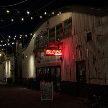 Old Stove Brewing - Ship Canal - Outside - Breweries Near Me - Seattle, Washington