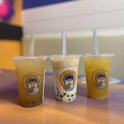 Mo'Tea & Banh Mi - Milk Tea Boba, Passion Fruit Juice, Salty Kumquat Lemonade