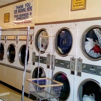 Nasa Washateria - The newer bank of dryers doesn't burn delicate fabrics, like my sleeping bag... - Dry Cleaning Near Me - Seabrook, Texas