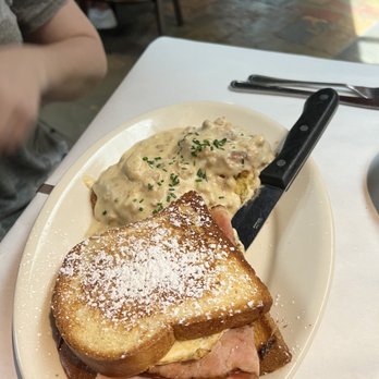 Meddlesome Moth - French toast - Bars Near Me - Dallas, Texas