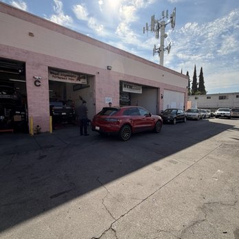 RTMotorworks - The shop - Auto Repair Near Me - Arcadia, California