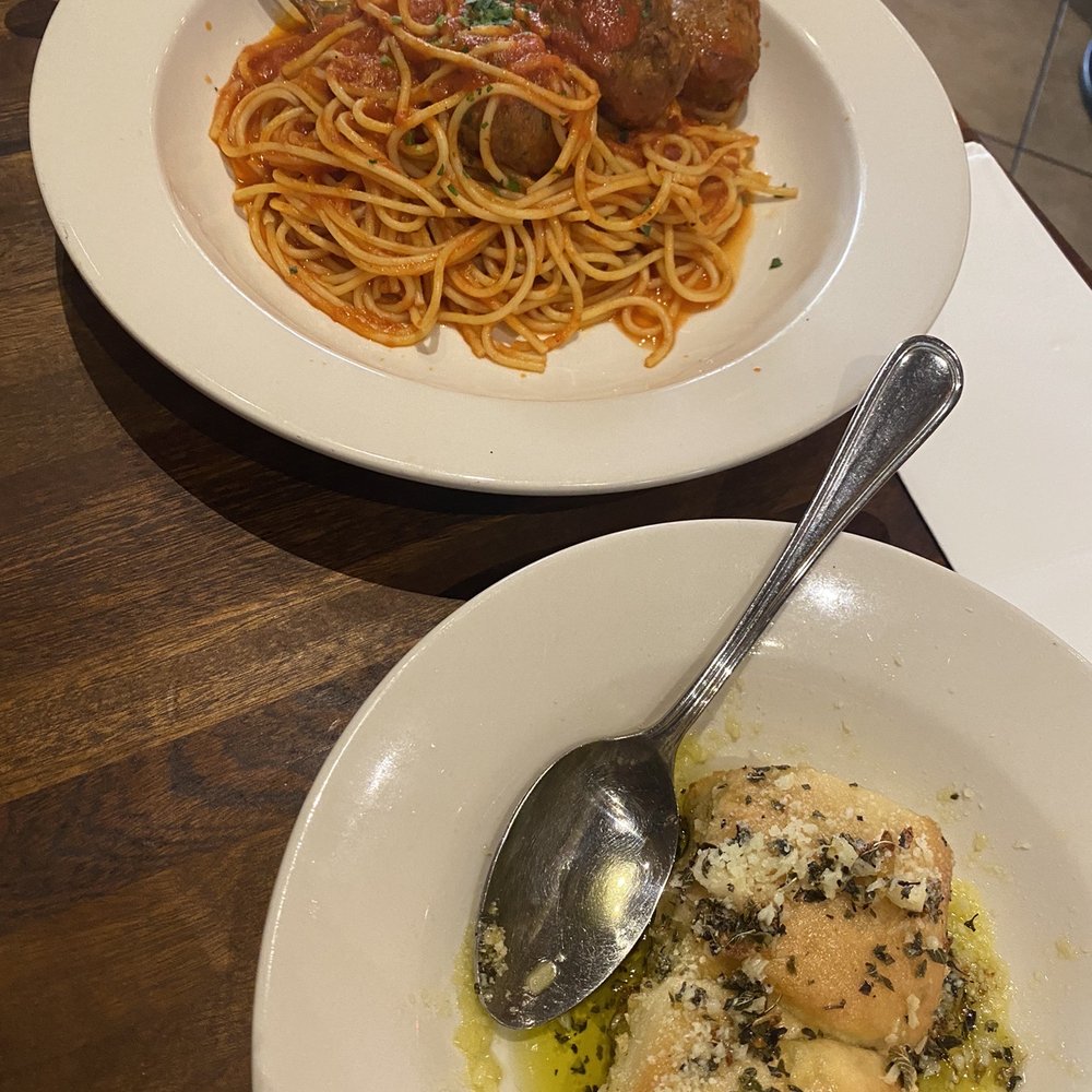 Tomatina - Mama 's Spaghetti and Meatballs - Italian Near Me - Alameda, California Tomatina - Mama 's Spaghetti and Meatballs - Italian Near Me - Alameda, California