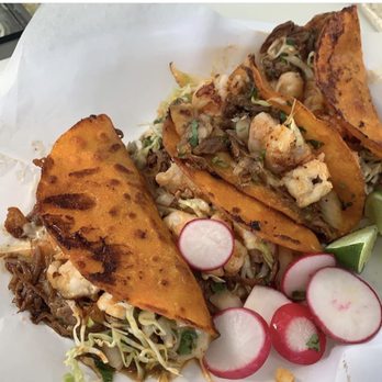 Taqueria El Solin - a plate of food - Food Trucks Near Me Taqueria El Solin - a plate of food - Food Trucks Near Me