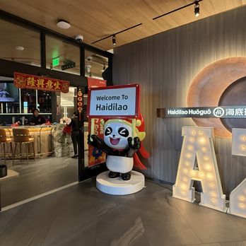 Haidilao - Entryway to the restaurant - Chinese Near Me - Mesa, Arizona