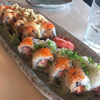 Eastern Peak - Sushi combo $15 for 4 Cali, 4 crunchy shrimp, 4 spicy tuna, 4 spicy crab - Asian Fusion Near Me - Nashville, Tennessee