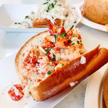 Pike Place Chowder - lobster half roll + indigenous crab half roll - Seafood Near Me - Seattle, Washington Pike Place Chowder - lobster half roll + indigenous crab half roll - Seafood Near Me - Seattle, Washington