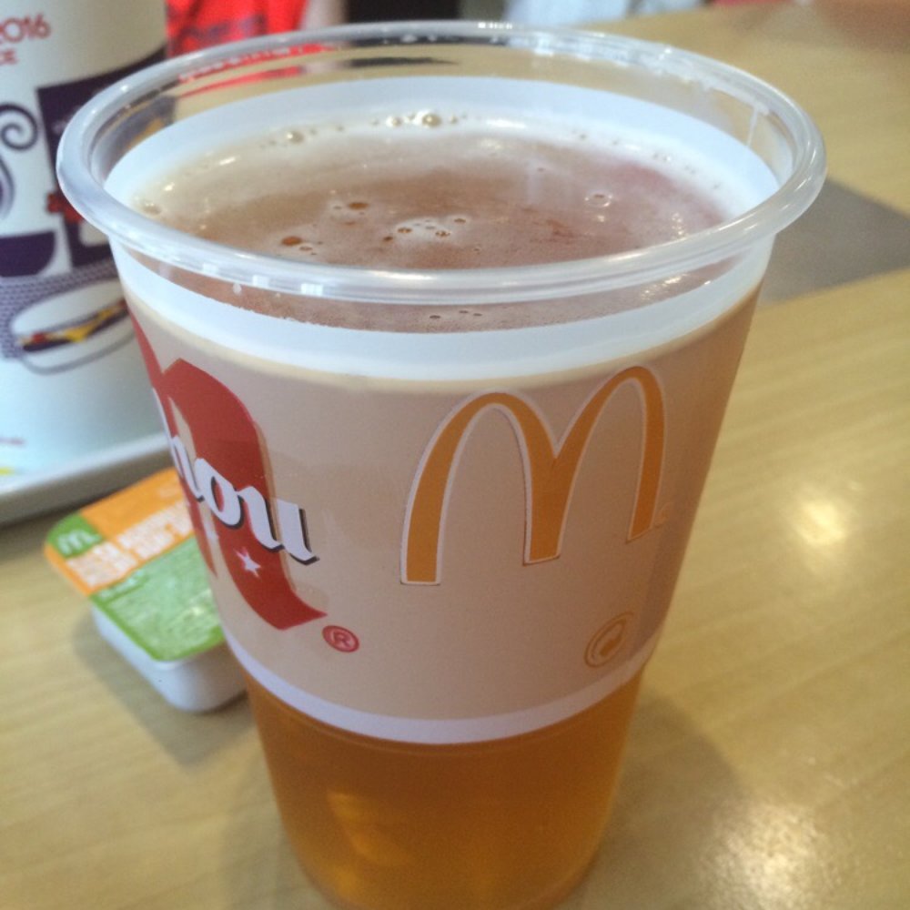 McDonald's - Beer at McDonald's is a huge plus on a hot day. - American Near Me - Barcelona, B