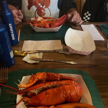 Ogunquit Lobster Pound - First whole lobster..... wish me luck - Seafood Near Me - Ogunquit, Maine Ogunquit Lobster Pound - First whole lobster..... wish me luck - Seafood Near Me - Ogunquit, Maine