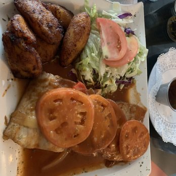 De Jesús Restaurant - Filet of Dorado with tomato and brandy sauce - Seafood Near Me - Ponce, Puerto Rico De Jesús Restaurant - Filet of Dorado with tomato and brandy sauce - Seafood Near Me - Ponce, Puerto Rico