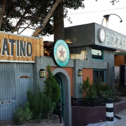 Betuccini's Pizzeria & Trattoria - Fachada.