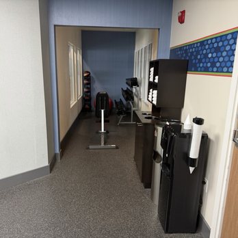 Hampton Inn Eugene - The "weight room" - Hotels Near Me - Eugene, Oregon